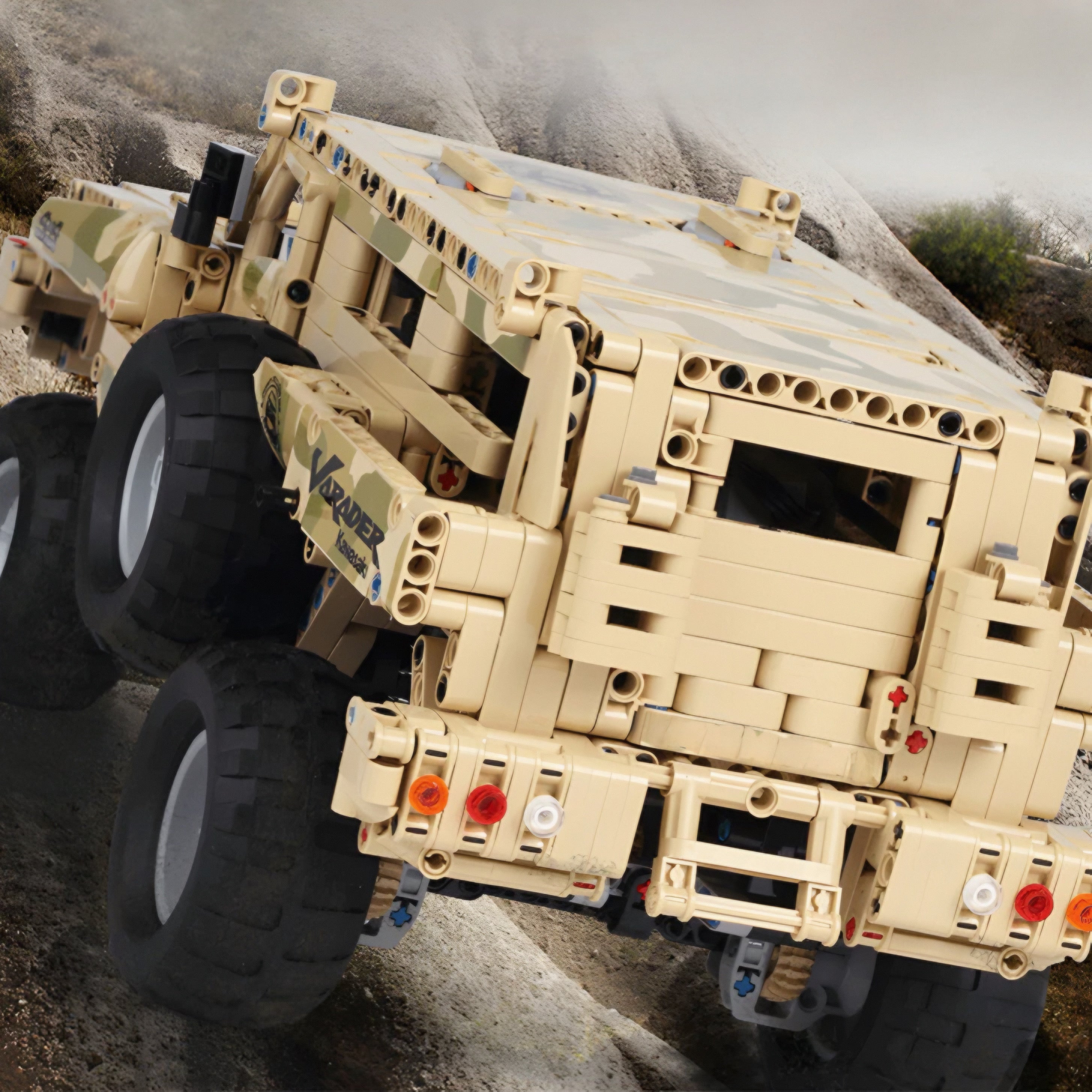 Remote Controlled Military 4x4  2032pcs