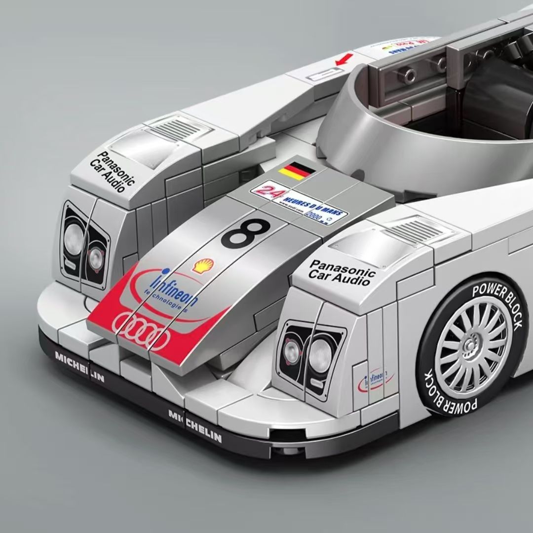 1: 24 AUDI CHAMPION R8 with Container Display Case (385 PCS)