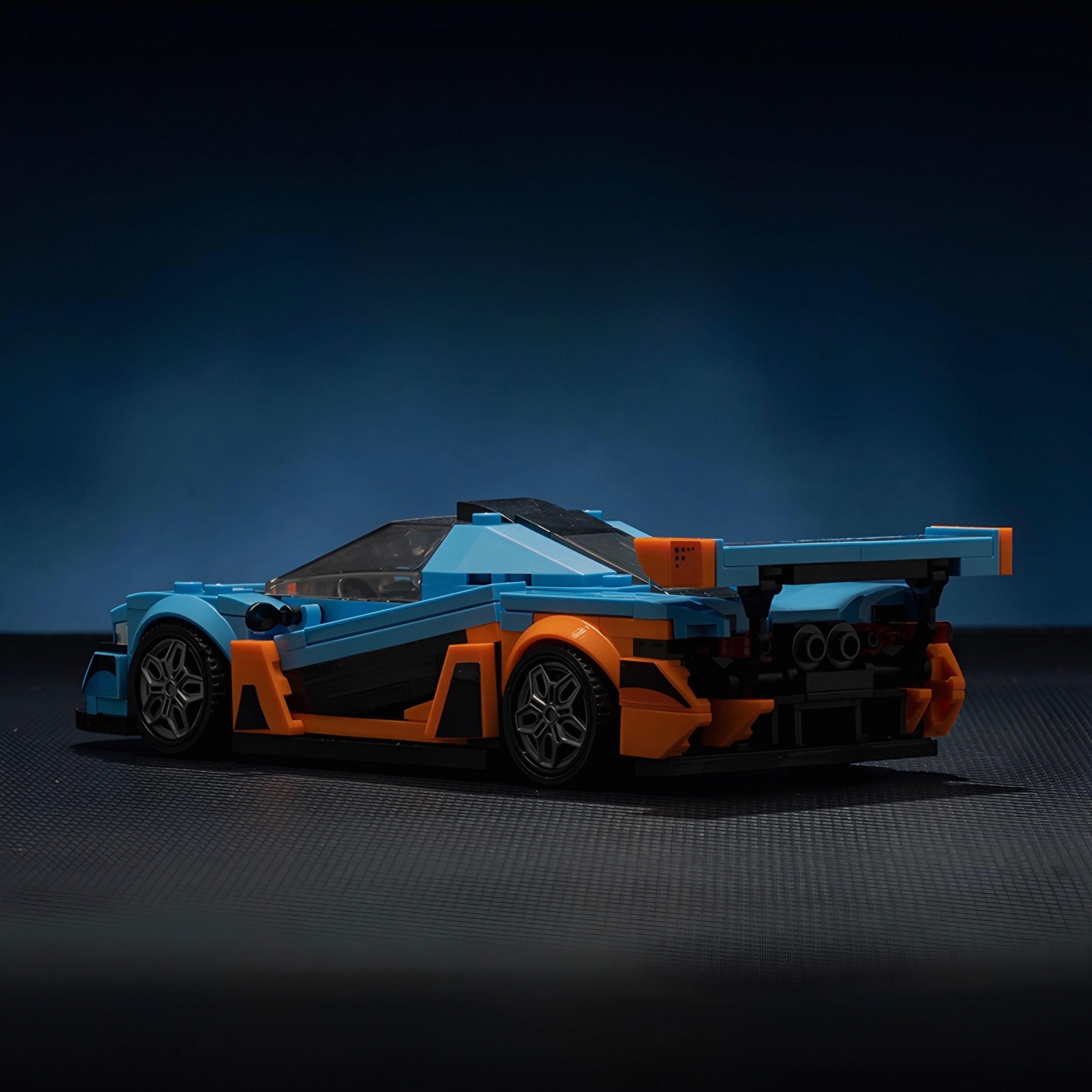 1: 24 British Hybrid Hypercar (348 PCS)
