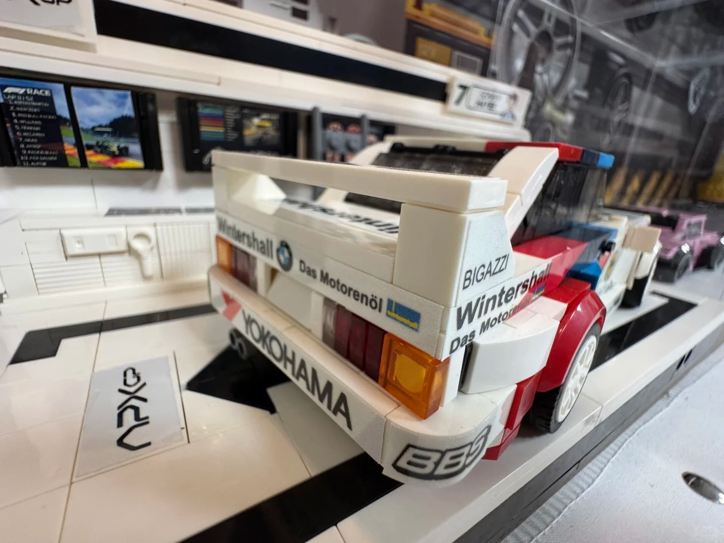 1: 24 BMW M3 E30 (367 PCS)