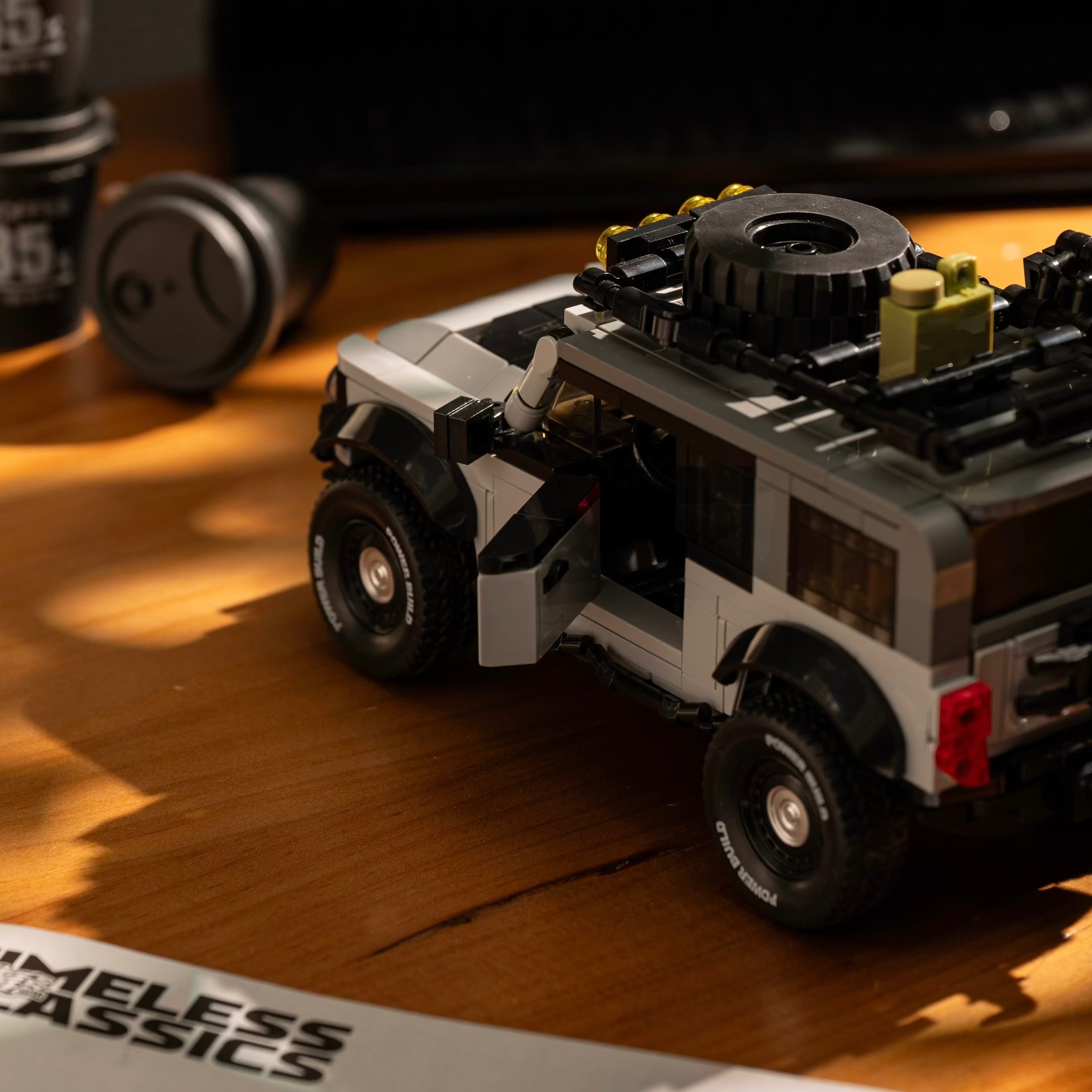 American Trail Off-Roader Display Garage Box Included